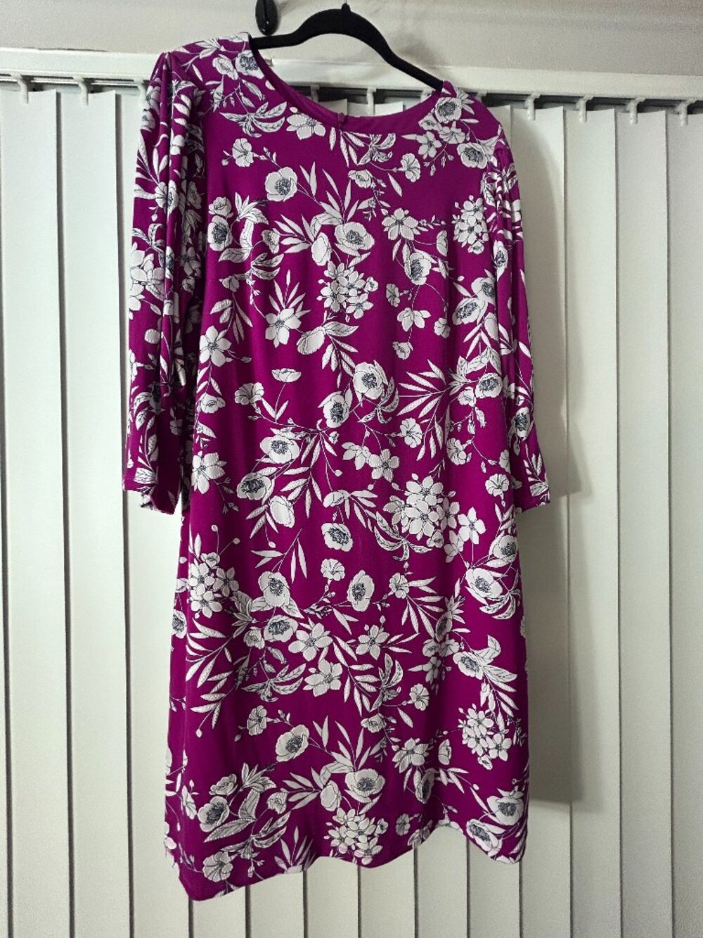 Women's Magenta Jessica Howard Floral Dress Size 16 (New without tags)